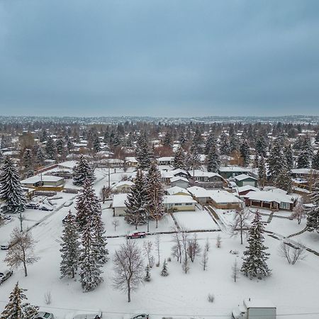 Modern 2 Bedroom Basement Suite With Laundry Calgary Luaran gambar
