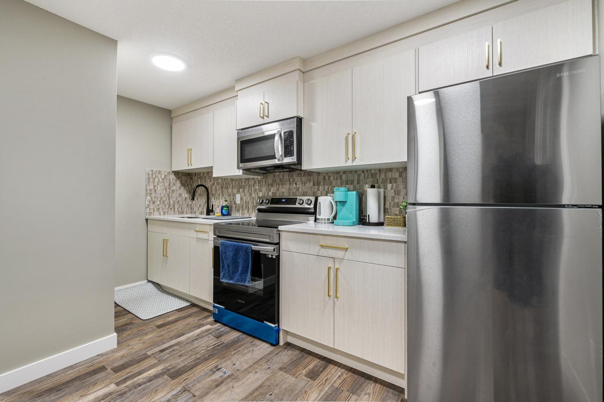 Modern 2 Bedroom Basement Suite With Laundry Calgary Luaran gambar