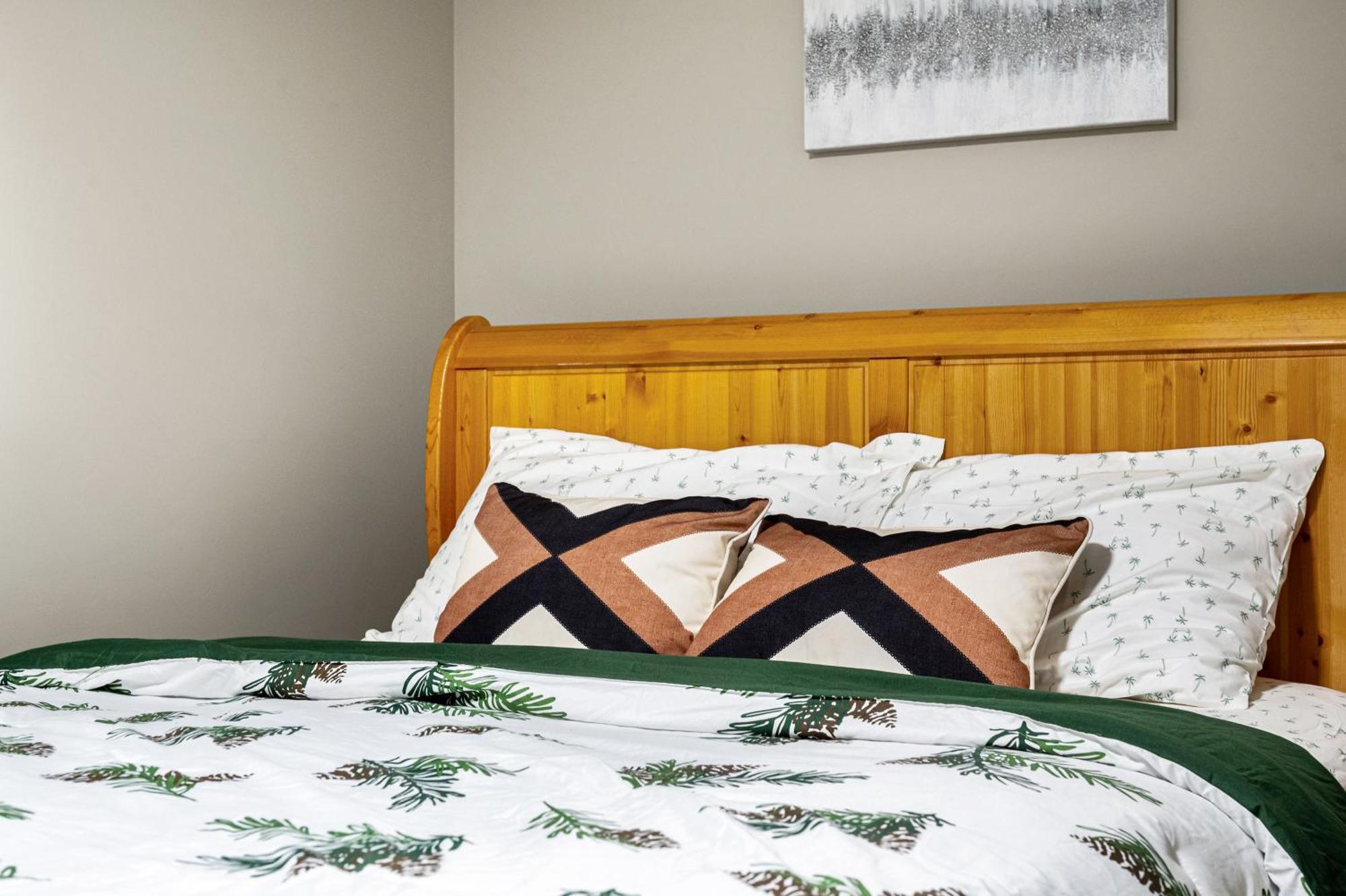 Modern 2 Bedroom Basement Suite With Laundry Calgary Luaran gambar